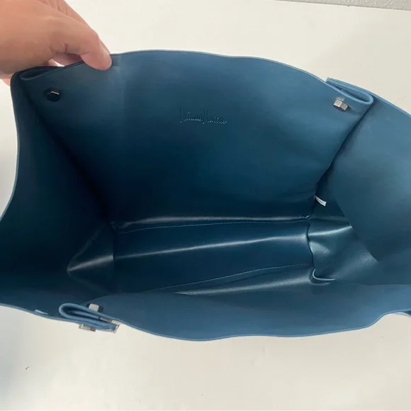 Neiman Marcus Blue Leather Tote bag - Picture 7 of 8